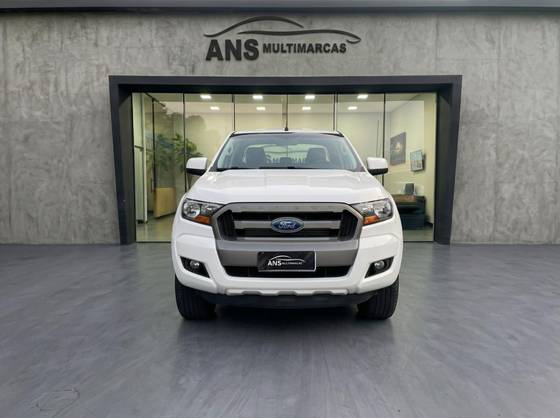 FORD RANGER 2.2 XLS 4X4 CD 16V DIESEL 4P AUTOMÁTICO FORD RANGER 2.2 XLS 4X4 CD 16V DIESEL 4P AUTOMÁTICO
